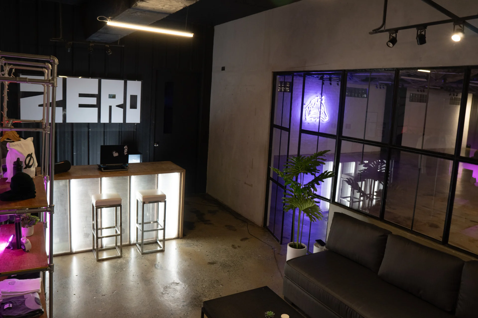 ZERØ Studio Space - Main dance floor with mirrors and professional lighting